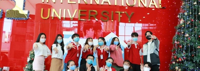 Không khí giáng sinh tại HIU