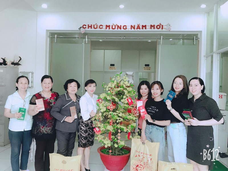 Organize to take care of life for trade union members on Tet holiday 2020