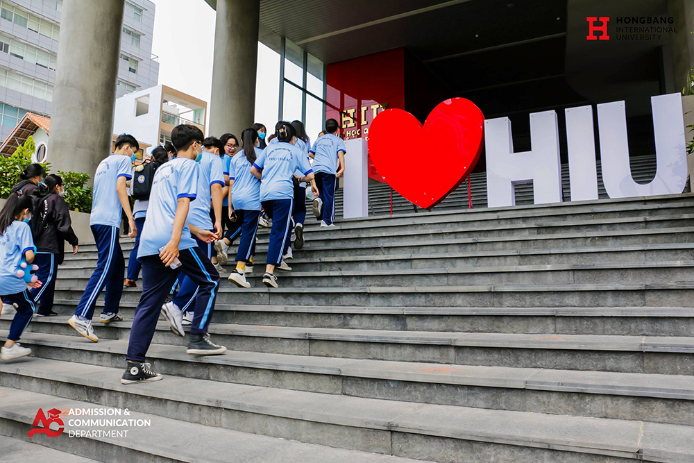 THPT Thủ Thiêm tham quan Trường Đại học Quốc tế Hồng Bàng