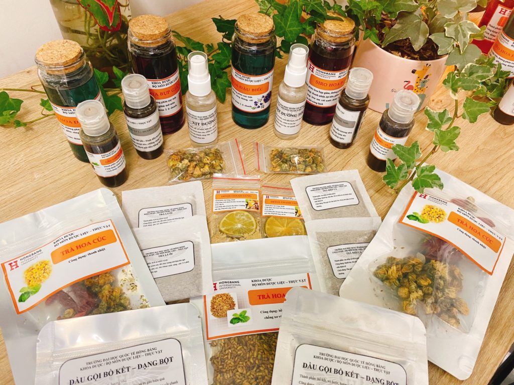HIU pharmacy students practice making preparations from medicinal herbs