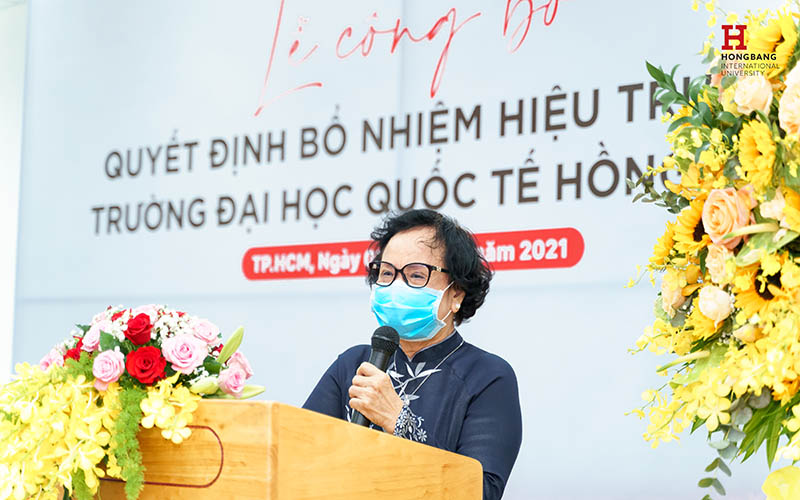 PGS.TS Trần Thị Trung Chiến - nguyện Bộ trưởng Y tế - đánh giá cao năng lực khoa học và quản trị đại học của tân hiệu trưởng Trường Đại học Quốc tế Hồng Bàng - Ảnh: VIỆT THÁI