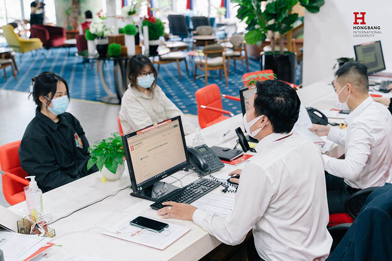 HIU xét học bạ