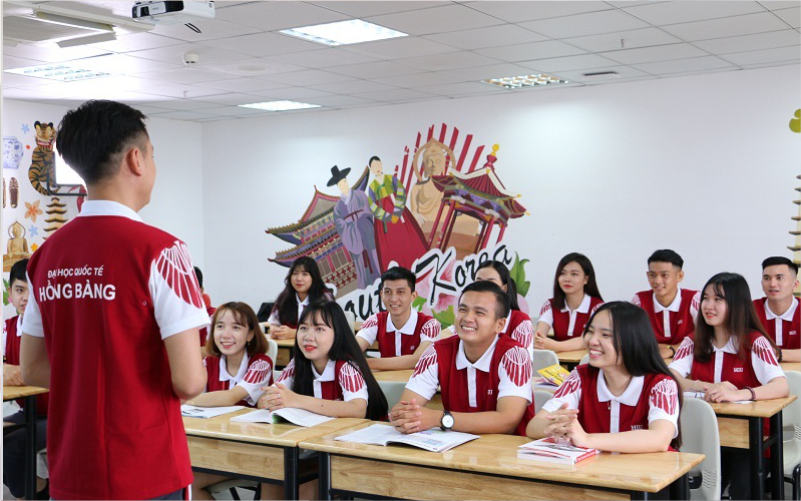 XEt học bạ vào HIU