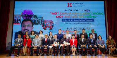 Indian politicians encouraged new perception of the international politics and economics