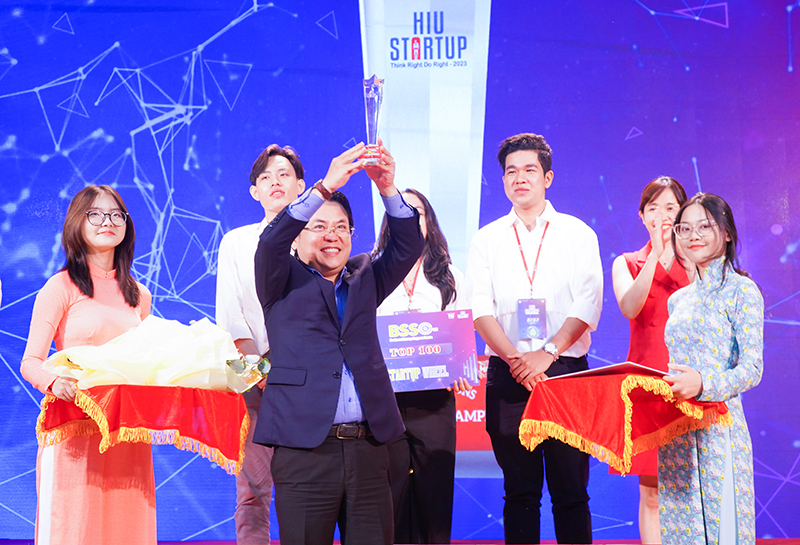 Dự án Bột mặt nạ AraFace của DNDN giành chiến thắng tại HIU Startup 2023