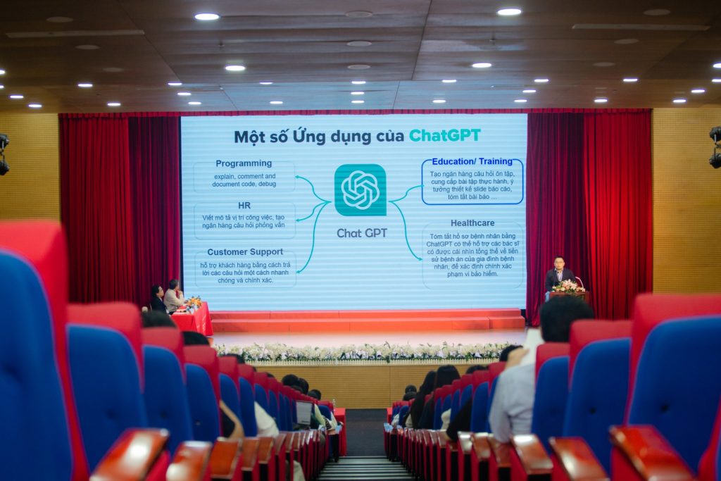 Chuyển đổi số: Xu thế tất yếu phát triển trong giáo dục đại học - Ảnh 2.