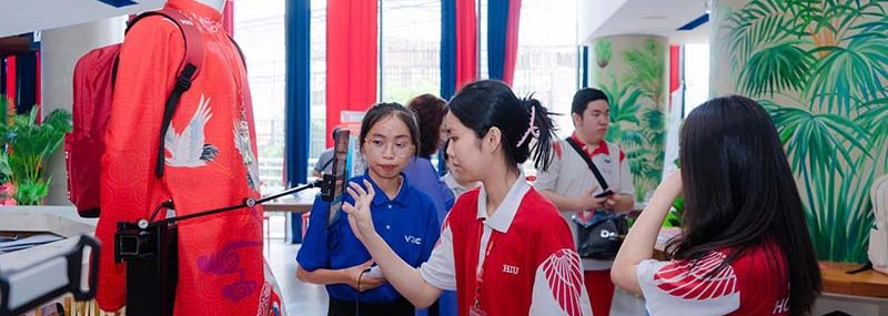 Chụp hình Selfie tại sự kiện Future Builder Fest 2025