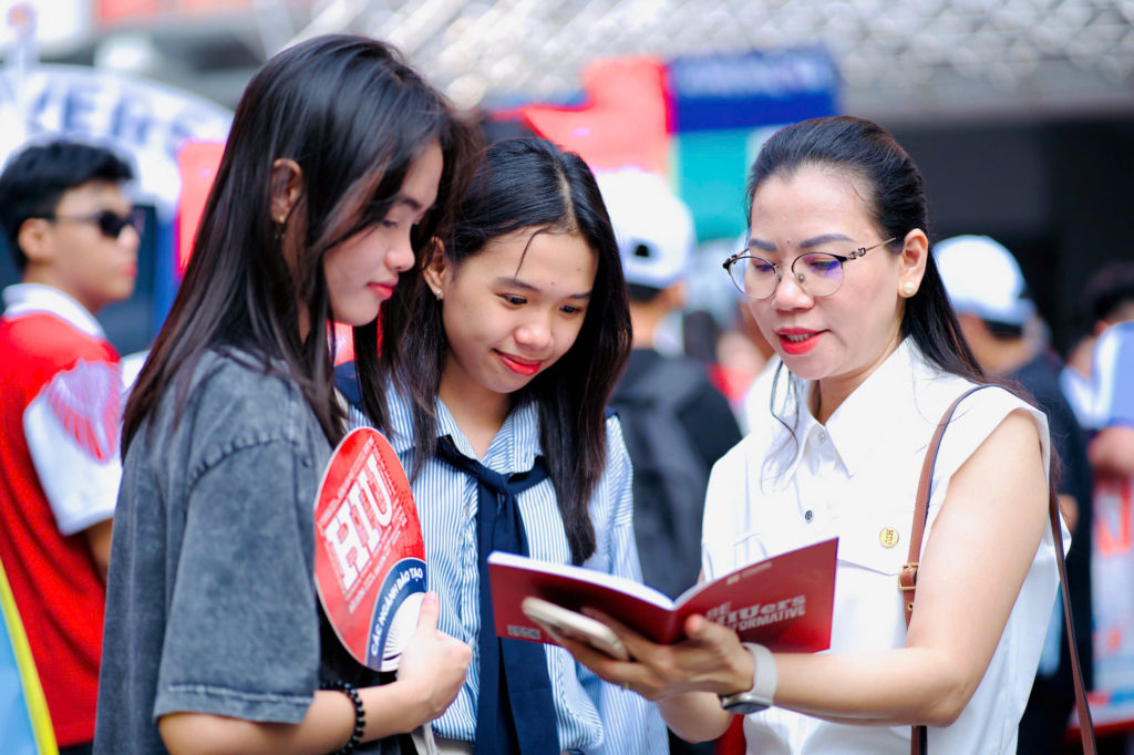 Năm 2025 HIU tuyển sinh 42 ngành học và bổ sung nhiều ngành học mới