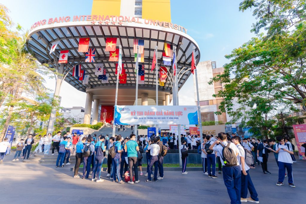 Thí sinh không cần chọn mã phương thức xét tuyển, mã tổ hợp xét tuyển