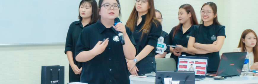 Ấn tượng buổi bảo vệ đồ án tốt nghiệp của sinh viên ngành Khoa học Xã hội