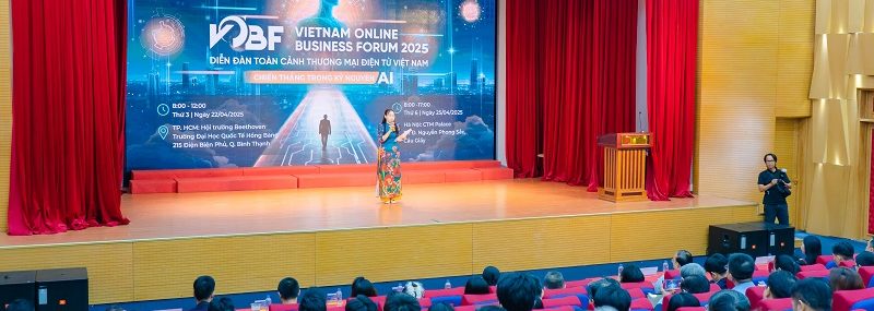 Chiến thắng trong kỷ nguyên AI - Sinh viên HIU sẵn sàng nhập cuộc