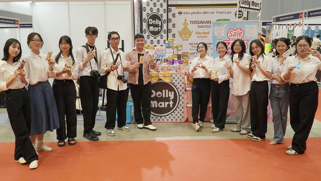 Sinh viên HIU học được nhiều điều hay, tự tin hơn sau 20 ngày “thực chiến” cùng doanh nghiệp