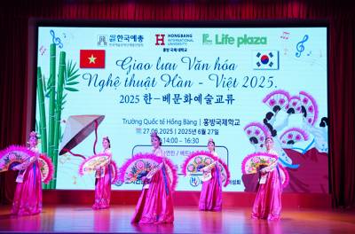 Sôi nổi Chương trình Giao lưu Văn hóa Nghệ thuật Hàn – Việt 2025 tại HIU