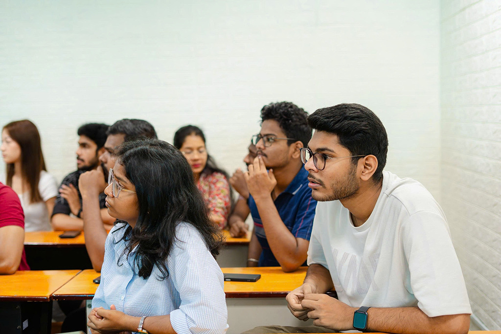 Orientation Day năm nay chào đón nhiều tân sinh viên đến từ Mỹ, Hàn Quốc, Campuchia, Myanmar cùng nhiều quốc gia khác