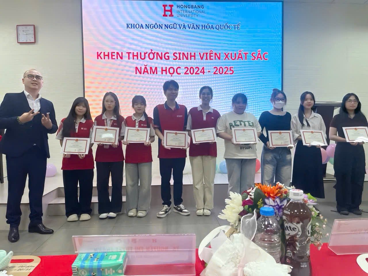 Câu lạc bộ Tiếng Trung CHÚC MỪNG NGÀY NHÀ GIÁO VIỆT NAM 20/11