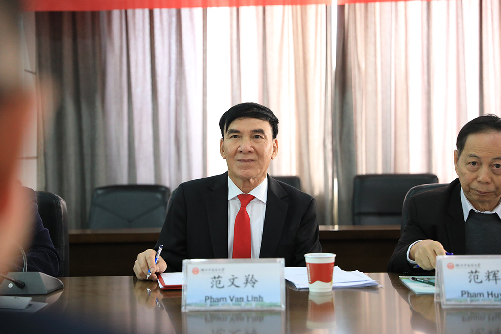 GS.TS.BS Phạm Văn Lình chia sẻ Nhà trường chú trọng đào tạo gắn với thực tiễn