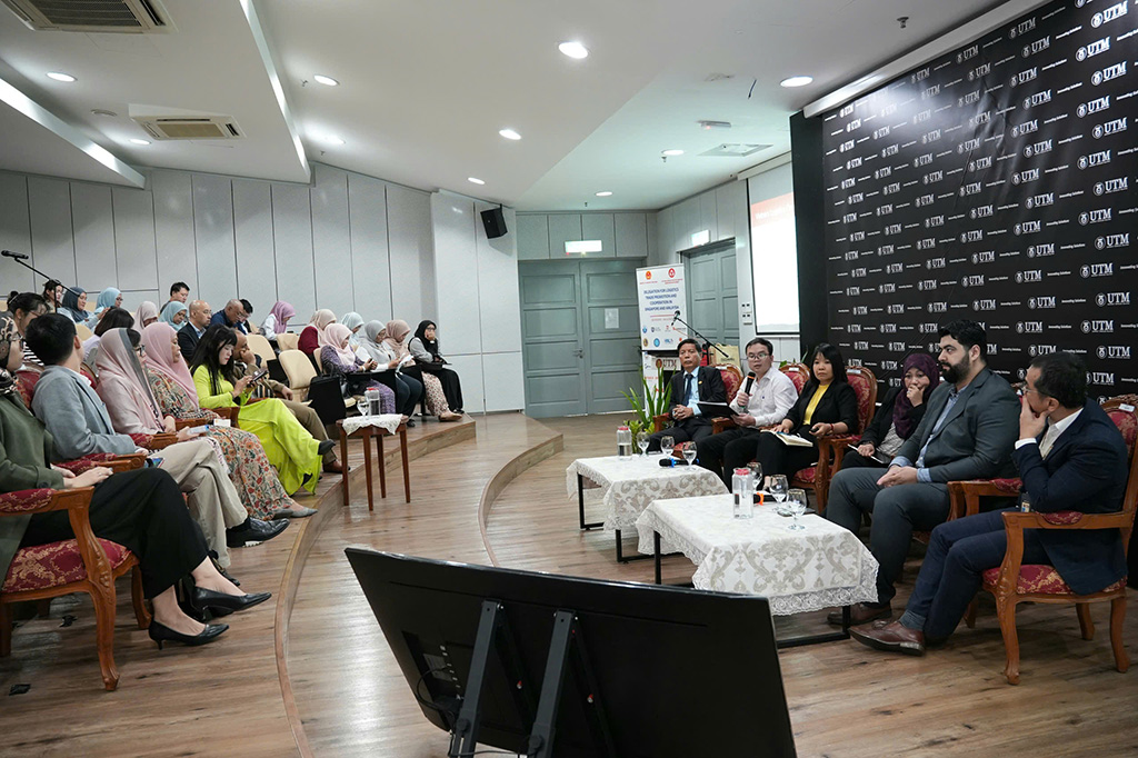 TS. Đặng Thanh Tuấn trình bày tại Workshop “AI, Strategy & Logistics for Growth” tổ chức tại Đại học University Technology Malaysia (UTM)