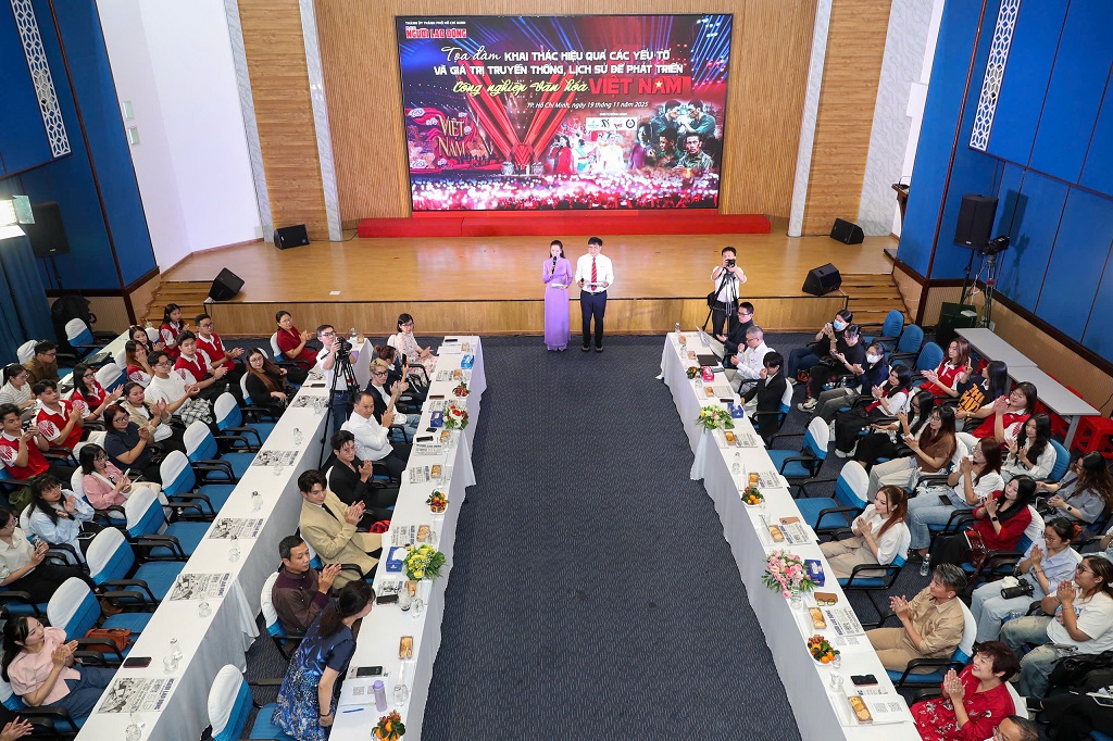 Không gian "Khai thác hiệu quả các yếu tố và giá trị truyền thống, lịch sử để phát triển công nghiệp văn hóa Việt Nam" (Ảnh: Báo Người Lao động)