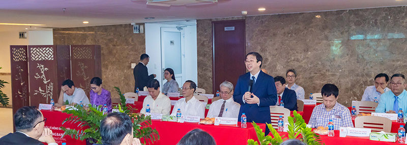 HIU tổ chức Tọa đàm 20/11: Bàn về vai trò người thầy thời AI và chuẩn hóa mô hình Viện - Trường