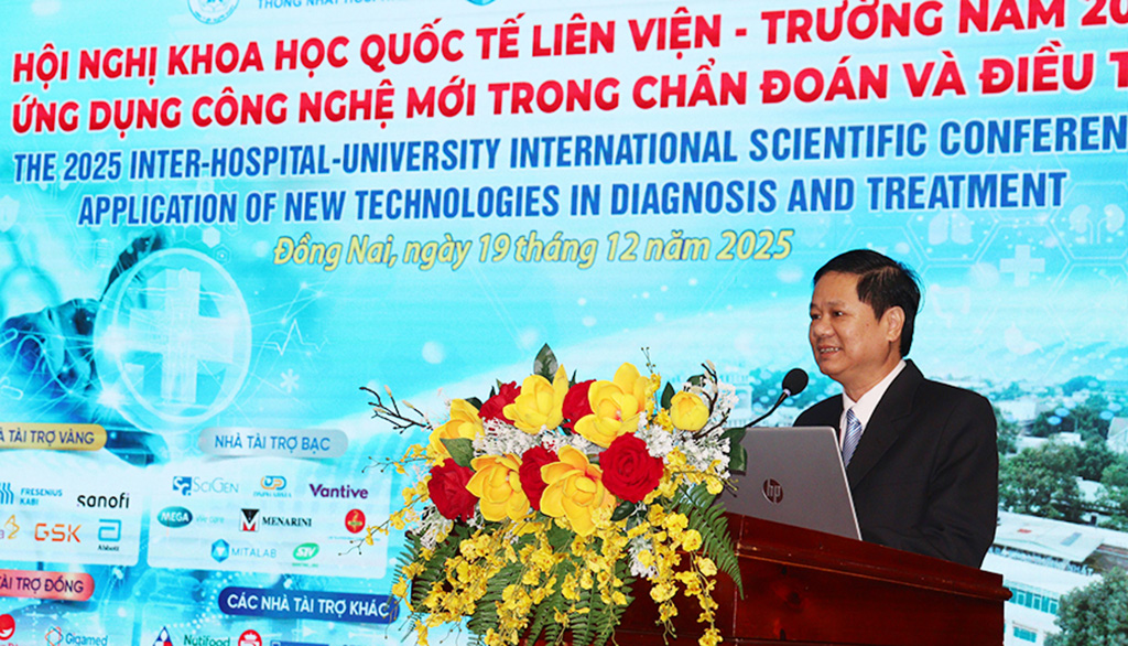 BS.CKII Nguyễn Tường Quang, Giám đốc Bệnh viện Đa khoa Thống Nhất Đồng Nai, phát biểu tại hội nghị