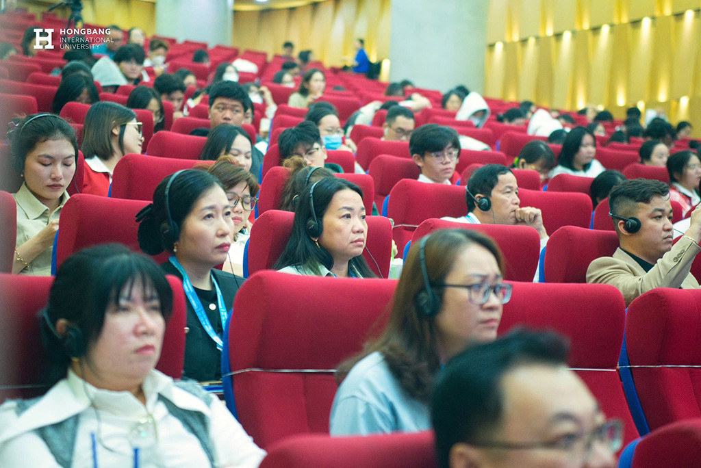 Hội nghị tạo điều kiện để đội ngũ giảng viên, nghiên cứu viên và người học HIU tiếp cận trực tiếp các nội dung học thuật chuyên sâu trong lĩnh vực đánh giá công nghệ y tế.