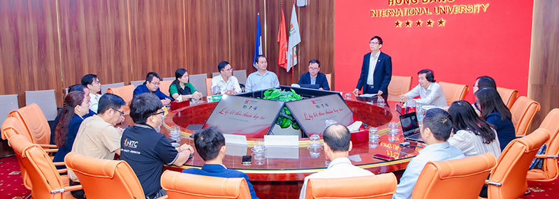 HIU mở rộng hợp tác doanh nghiệp, đón đầu nhu cầu nhân lực ngành hàng không