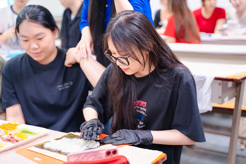 Sinh viên HIU trải nghiệm giao lưu văn hóa Hàn Quốc cùng Đại học Quốc gia Pusan