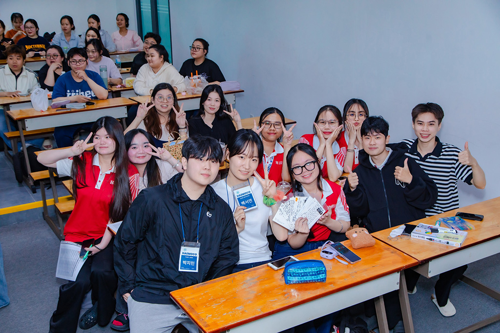 Sinh viên Đại học Quốc gia Pusan giao lưu cùng sinh viên HIU