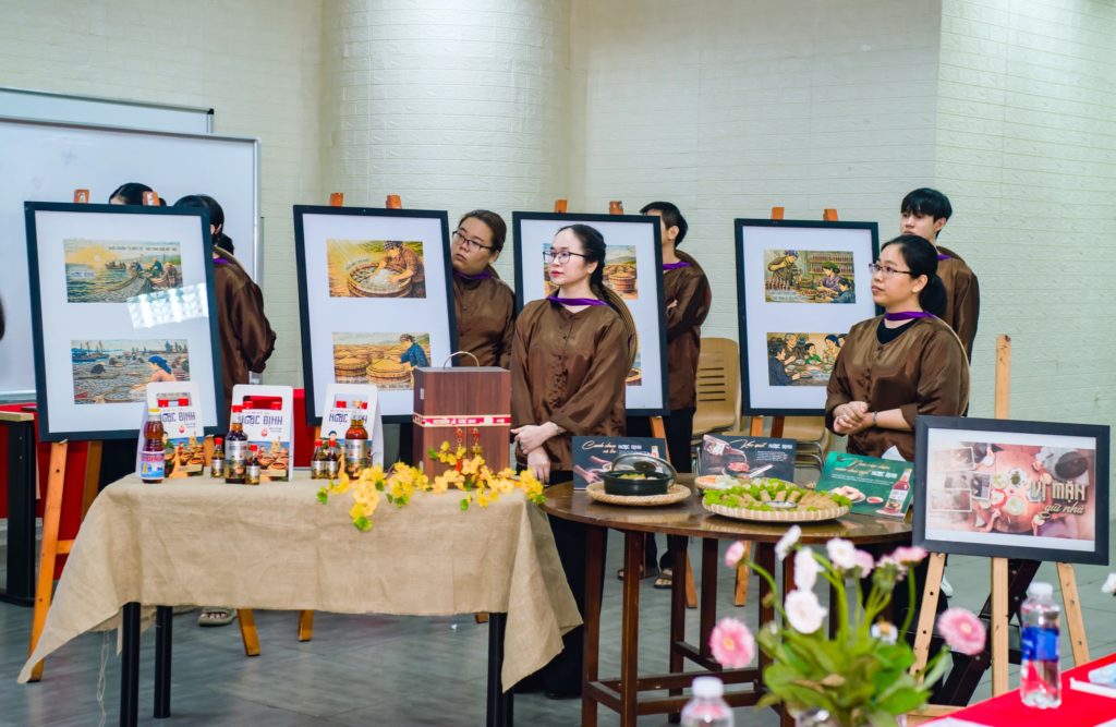 hướng ngoại học ngành gì