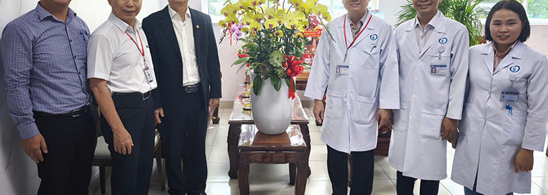 Đào tạo y khoa không thể chỉ trong giảng đường